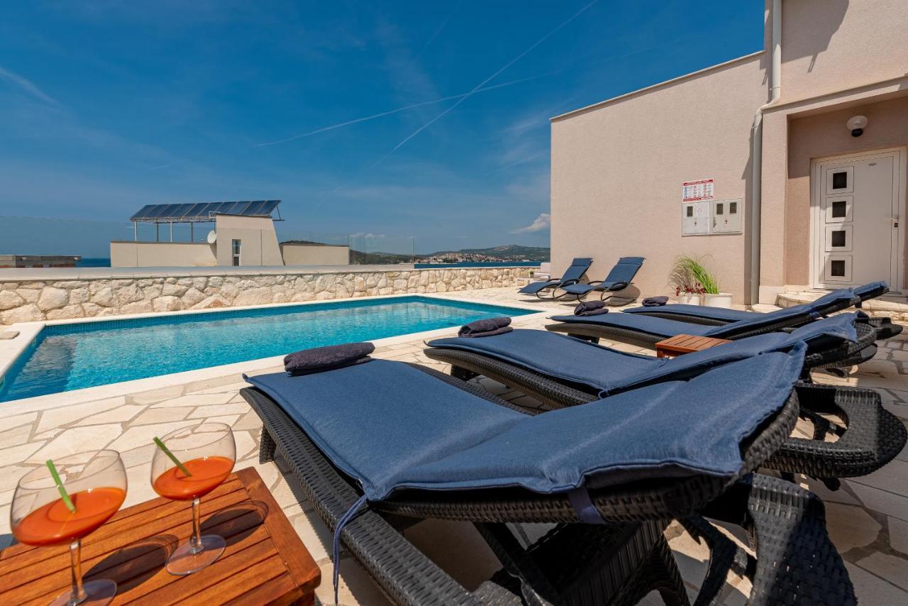 Villa Mona Apartments Ražanj Exterior foto